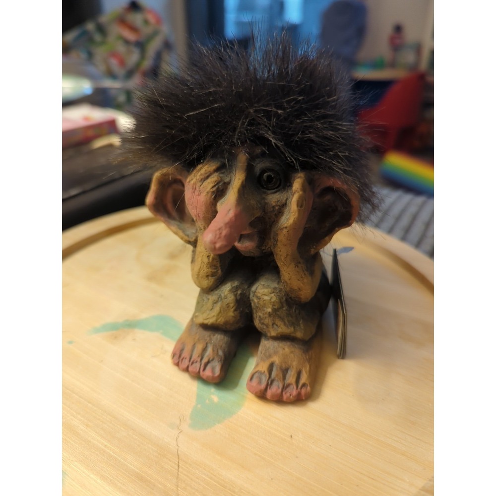 1999 ORIGINAL NYFORM 4" PEEK-A-BOO TROLL FIGURINE WITH TAG / BOOKLET